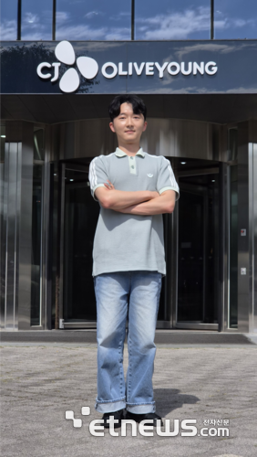 CJ올리브영 코파톤 AI 네이티브 해커톤에서 우승한 최원준씨.