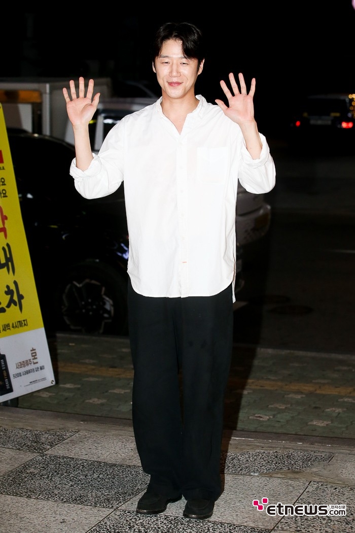 [ET포토] 정준원, '인사는 박력있게'
