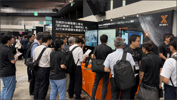 'IPROS AI 2026 Summer' 전시관 내 인터엑스의 Autonomous Manufacturing AX 부스 (사진 제공 : 인터엑스)