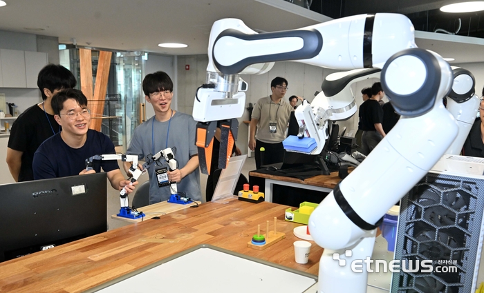 [포토 ] 즐거운 로봇 연구