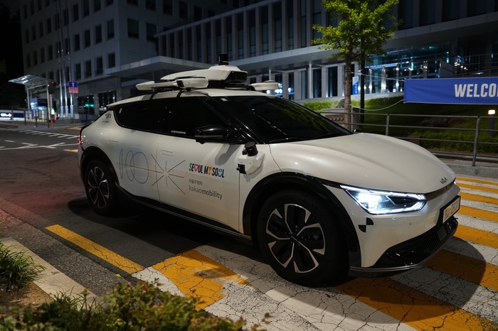 카카오모빌리티가 서울 강남구 일대에서 운행 중인 자율주행 서비스 '서울자율차'. [사진=카카오모빌리티 제공]