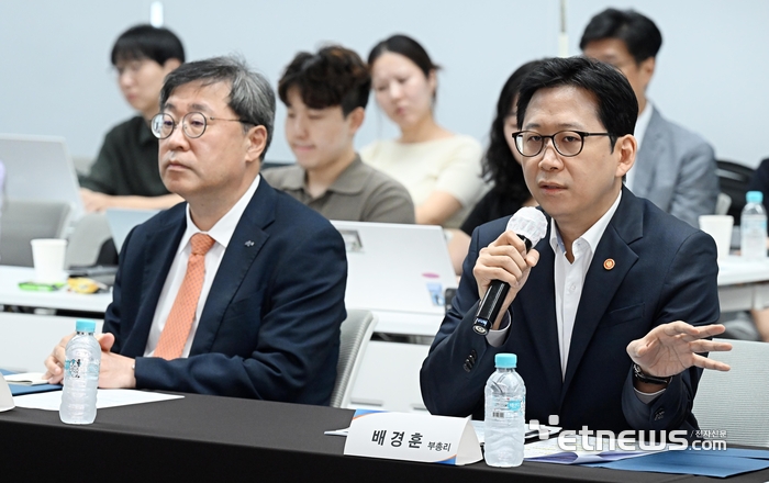 [포토] 모두발언하는 배경훈 부총리