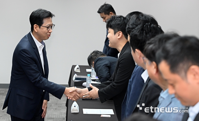 [포토] AI반도체 업계 만난 배경훈