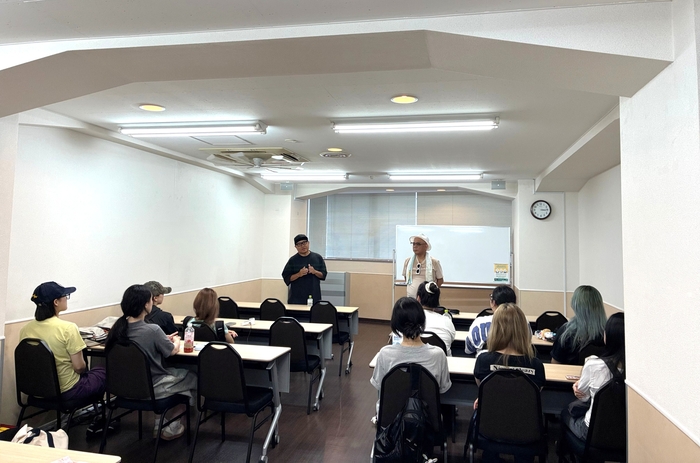 경인여자대학교 패션디자인학과는 학생들의 글로벌 역량과 전공 실무능력 강화를 위해 일본 도쿄에서 해외전공연수를 성공적으로 개최했다고 21일 밝혔다.(사진=경인여대)