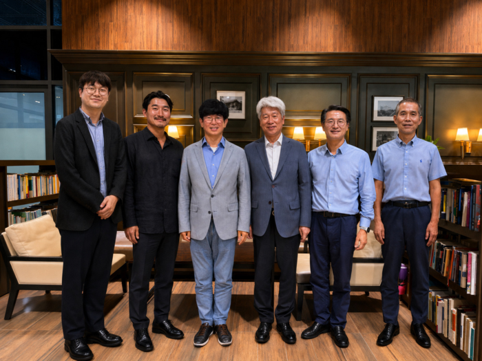 연세 시그니처 연구진. (왼쪽부터)허지원 충남대 교수, 장래근 연세대 박사후연구원, 김지현 연세대 교수, 이용찬 연세대 의대 교수, 김태일 연세대 의대 교수, 지선하 연세대 교수. (연구재단 제공)