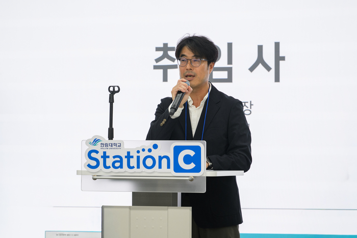 이동건 한국대학홍보협의회 신임 회장이 인사말을 하고 있다.