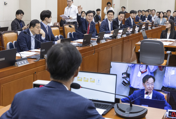 내년 코인 과세 앞두고 '엑소더스' 우려…해외로 간 700조