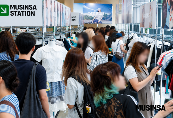 무신사는 일본 사업이 본격적인 성장 궤도에 오른 가운데, 중국과 동남아시아 등 글로벌 사업 확대에 속도를 낸다고 27일 밝혔다.