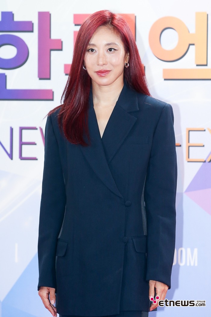 [ET포토] 리아킴, '레드가 어울리는 멋짐'