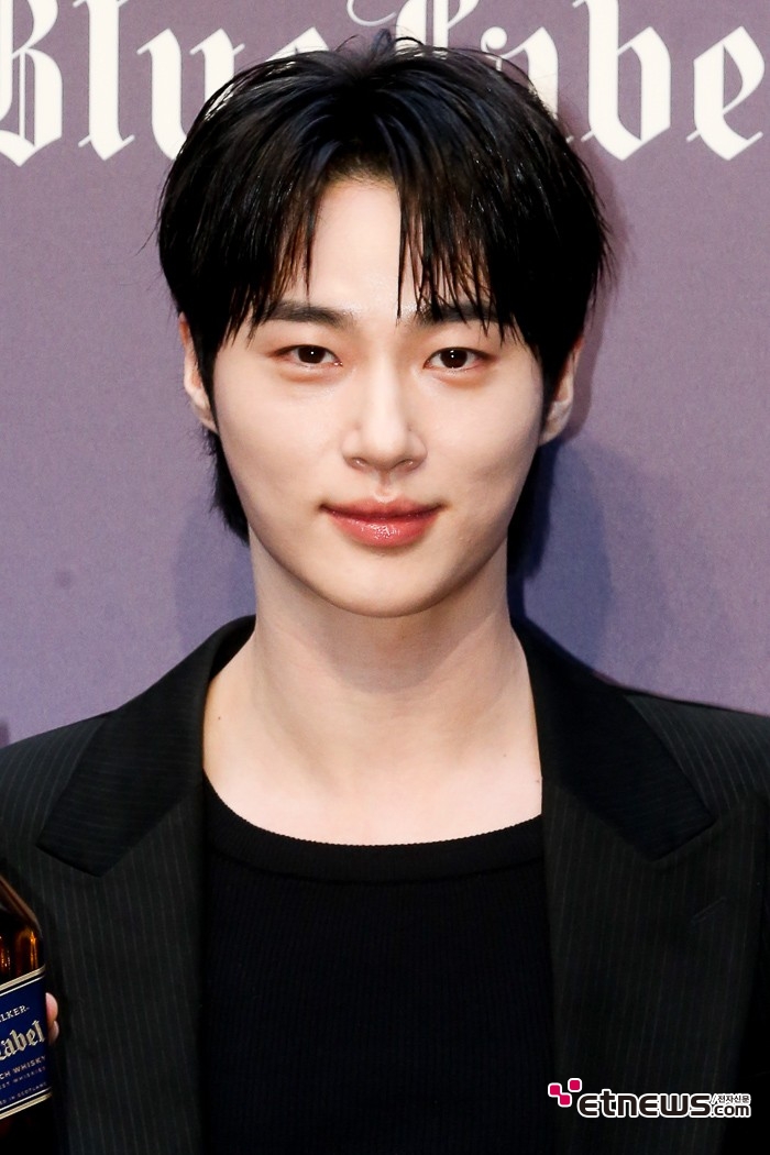 [ET포토] 변우석, '유니크한 매력 눈맞춤'