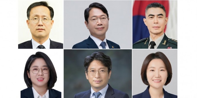 청와대는 이재명 대통령이 30일 경제부총리 겸 재정경제부 장관을 포함한 6곳의 장관 후보자를 지명했다고 밝혔다.     윗줄 왼쪽부터 재정경재부 장관 후보로 지명된 이형일 1차관, 법무부 장관 후보로 지명된 더불어민주당 김승원 의원, 국방부 장관 후보로 지명된 강신철 전 연합사 부사령관.     아랫줄 왼쪽부터 성평등가족부 장관 후보로 지명된 기본소득당 용혜인 의원, 국토부 장관 후보로 지명된 홍지선 2차관, 중소벤처기업부 장관 후보로 지명된 민주당 이소영 의원. 연합뉴스