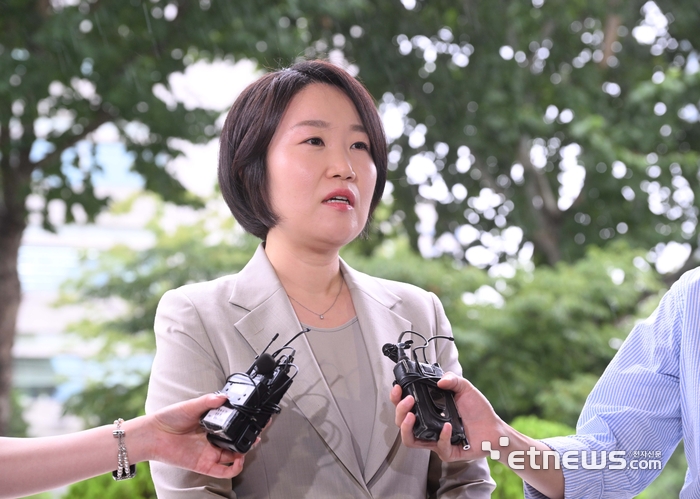[포토] 이소영 중소벤처기업부 장관 후보자