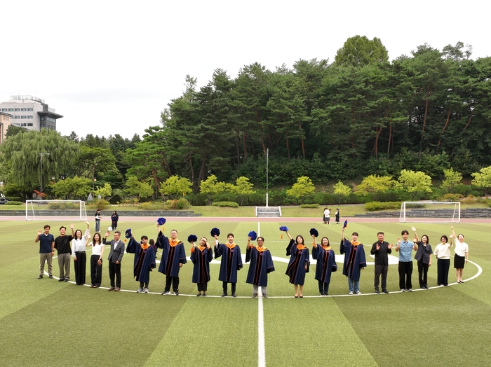 강원대, 산업현장 AI 전환 이끌 재직자 전문인력 배출