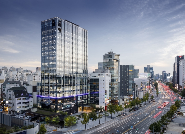 한성자동차 청담 전시장.