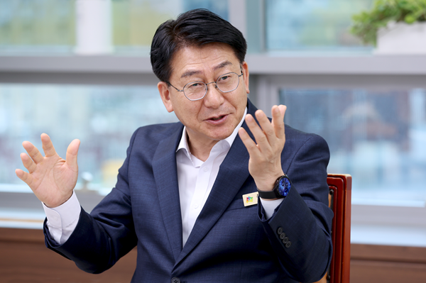 유보화 성동구청장 “성수의 다음은 왕십리···교통·문화·비즈니스 중심지로”