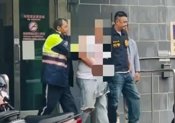 대만의 한 식당에 살아 있는 바퀴벌레 100여 마리를 투척한 20대 남성이 경찰에 체포됐다. 사진=엑스