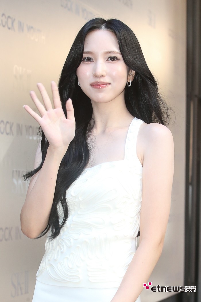 [ET포토] 트와이스 미나, '빛나는 매력 미소'