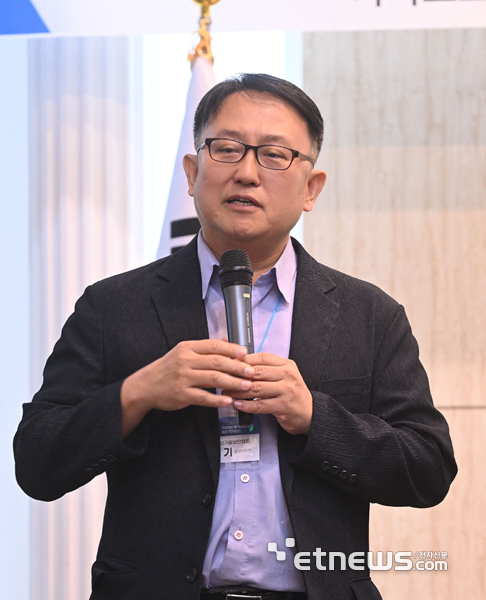 [국방 AX 컨퍼런스] “국방·SI·벤더 비용·기간 기준 없어···미 RMF 생태계 압축 구축 제안”