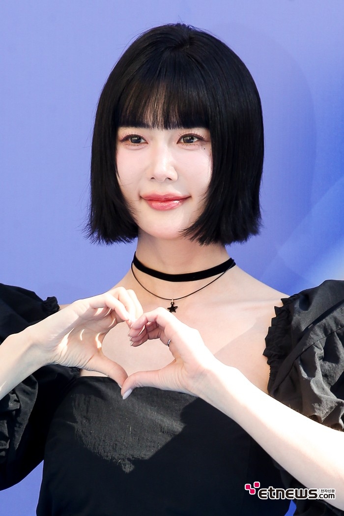 [ET포토] 클라라, '청량한 똑 단발'