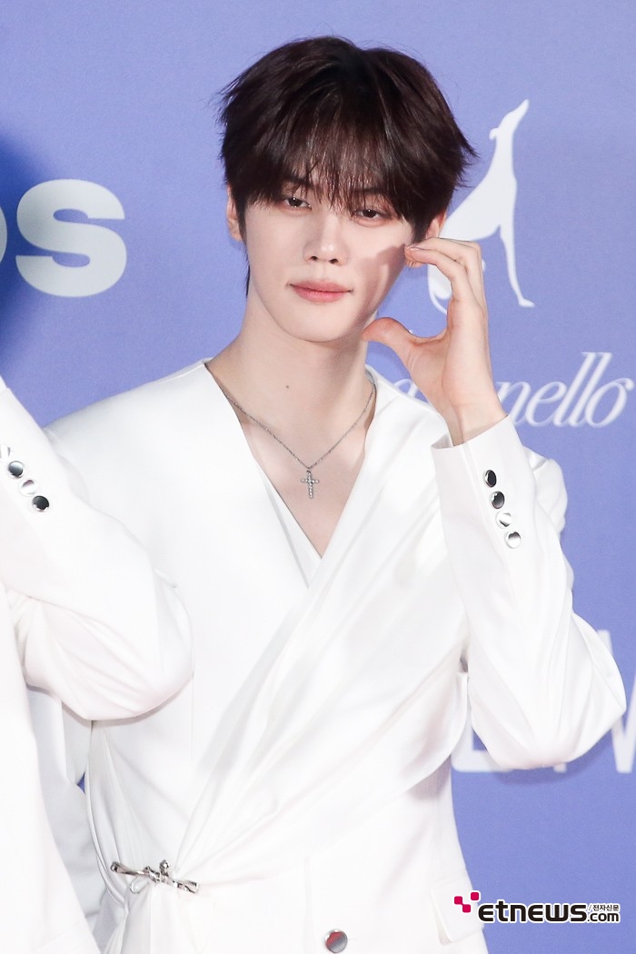 [ET포토] 앤더블 김규빈, '치명적인 시선'