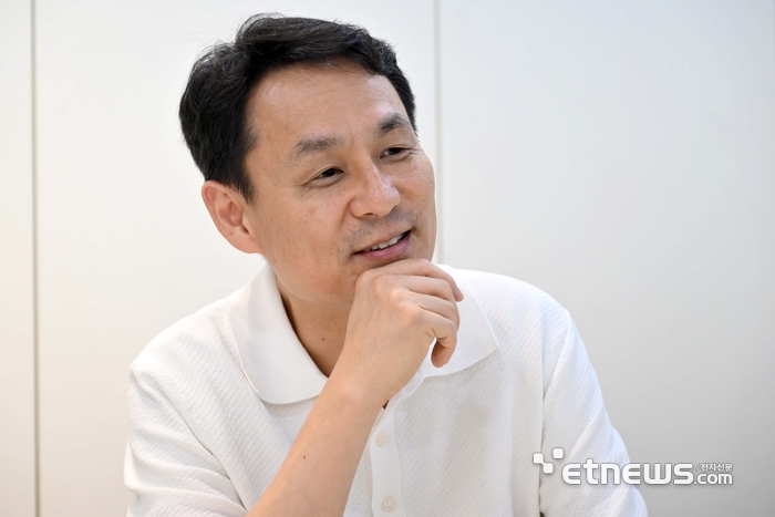 [창간기획]조규진 서울대 로보틱스 국가연구소장, “사람 닮은 로봇보다 '사람을 위한 로봇' 만들어야”