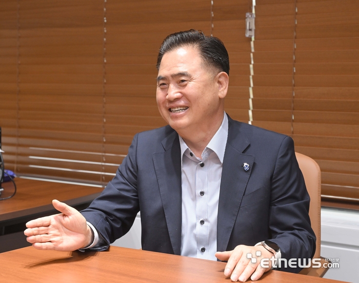 [데스크가 만났습니다]이희수 제주은행장 “2030년 여신 10조…전국구 디지털은행 도약”