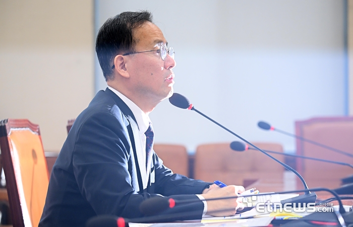 [포토] 답변하는 이형일 후보자
