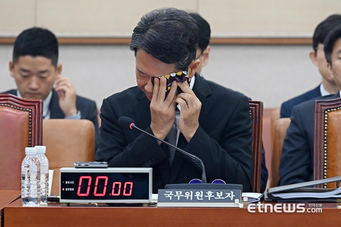 [포토] 눈물 닦는 김승원