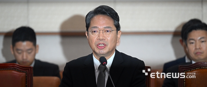 [포토] 답변하는 김승원 법무장관 후보자
