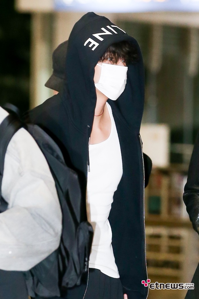 [ET포토] BTS 뷔, '우아한 옆선'