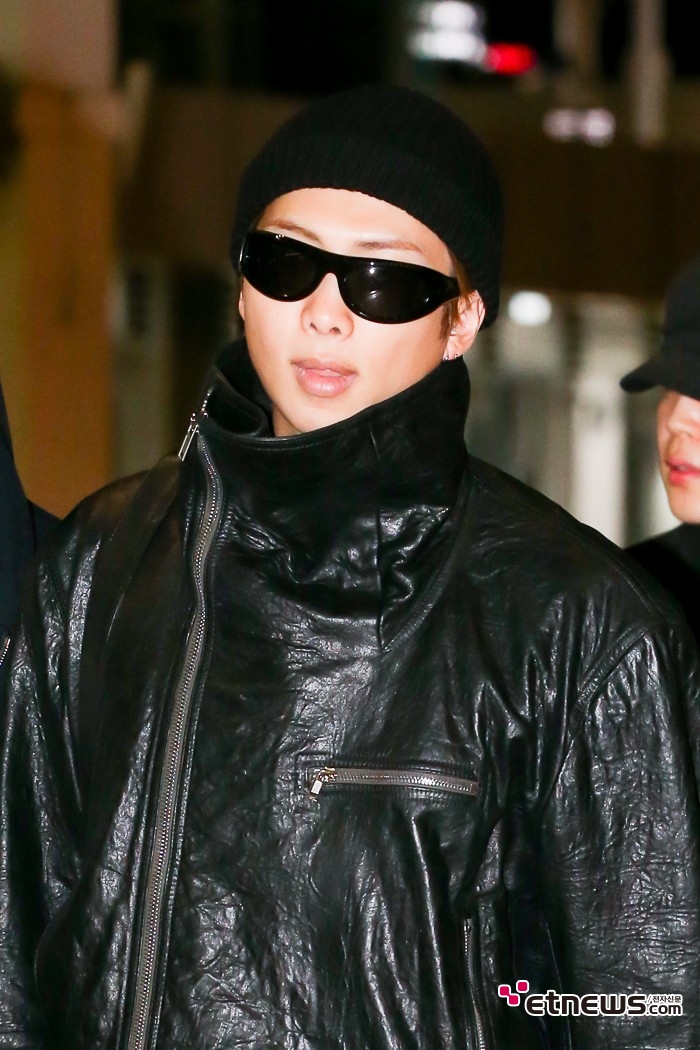 [ET포토] BTS RM, '비니와 선글래스 힙하게'