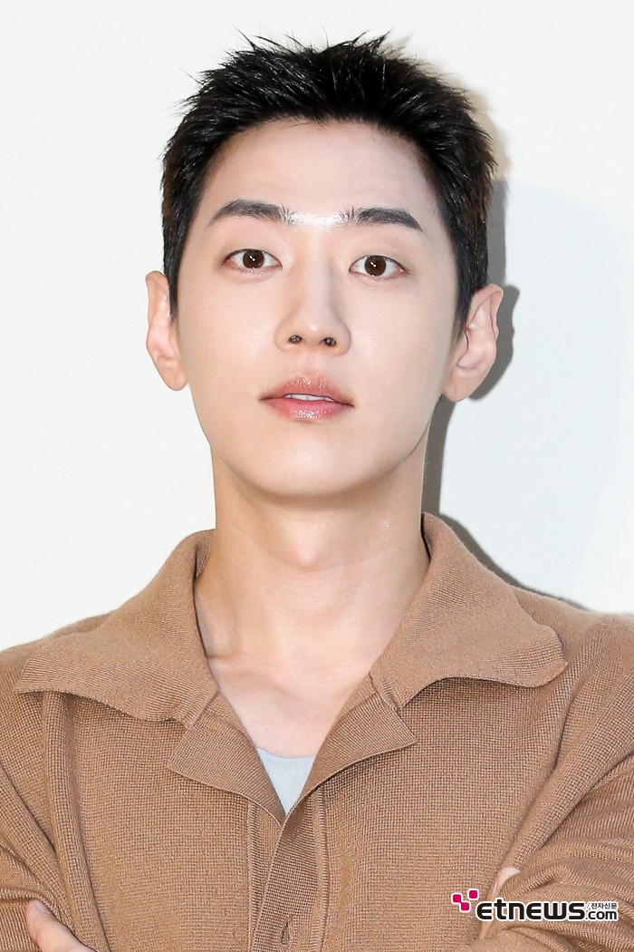 [ET포토] 그레이, '무결점 피부 미남'