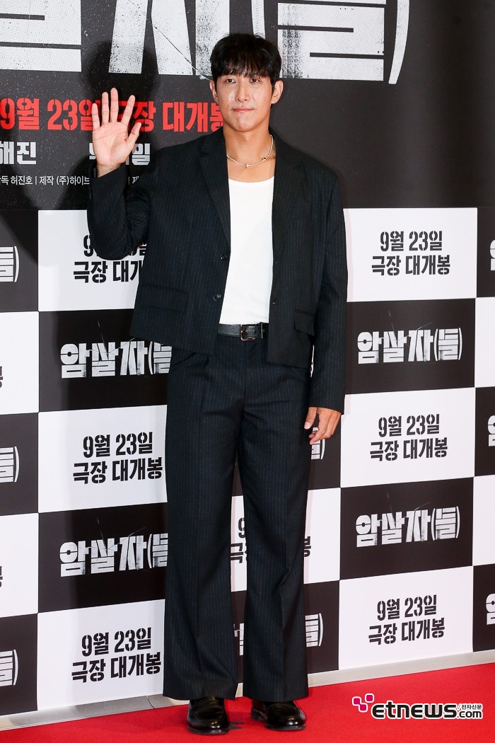 [ET포토] 황재균, '운동 근육 빼고 섹시해진 모습'