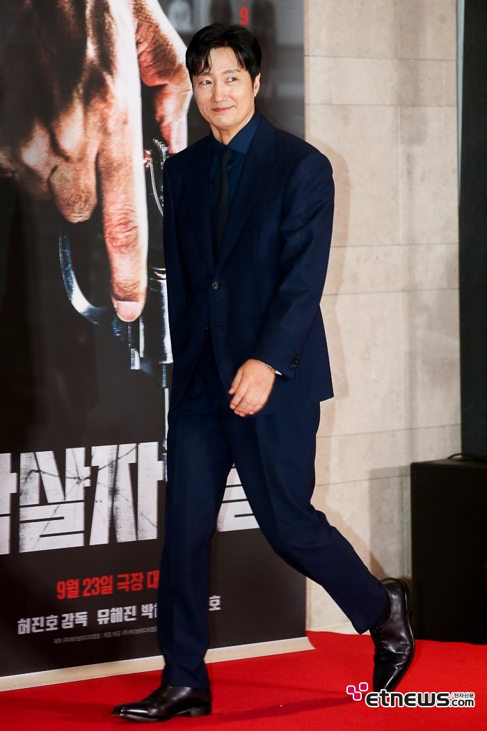 [ET포토] 박해일, '멋짐 흩날리며'