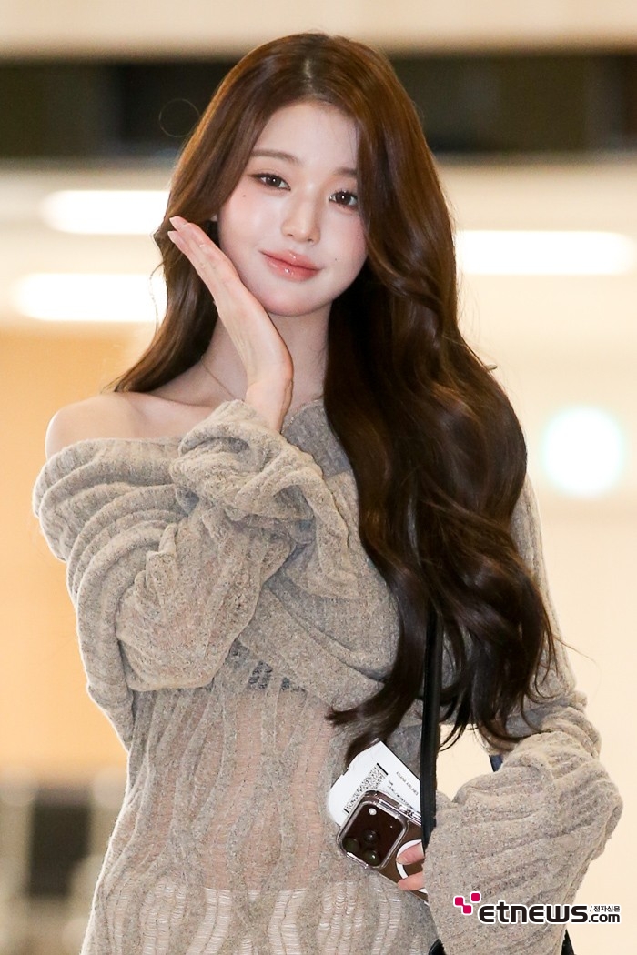 [ET포토] 아이브 장원영, '눈이 부시는 예쁨'