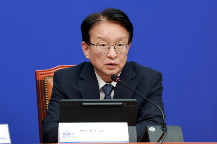 더불어민주당 권칠승 정책위의장이 27일 국회에서 추석민심 기자간담회를 하고 있다. 2026.9.27 연합뉴스