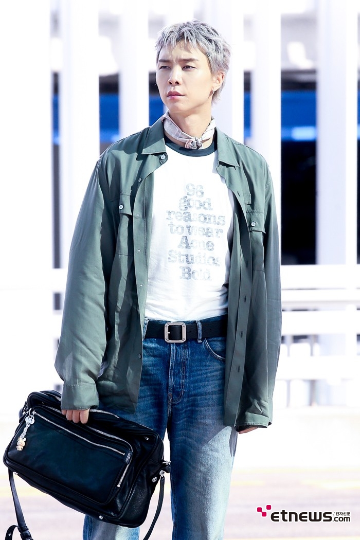 [ET포토] NCT 쟈니, '머플러와 넓은 벨트로 포인트 주고'