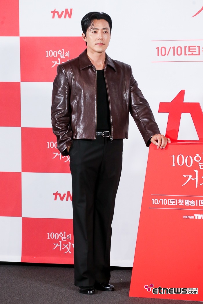 [ET포토] 이무생, '멋짐 풀 장착'