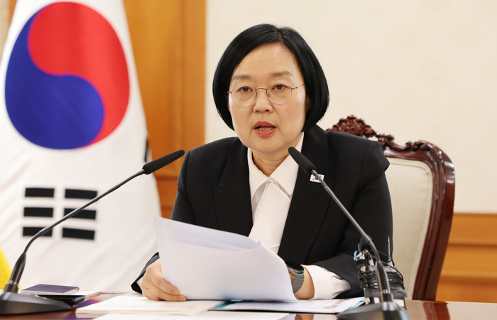 한성숙 국무총리가 30일 서울 종로구 정부서울청사에서 열린 제9차 국가첨단전략산업위원회에서 발언하고 있다. 연합뉴스
