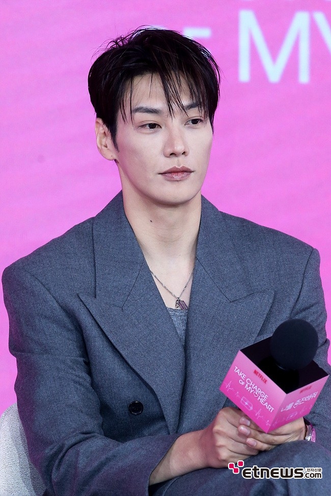 [ET포토] 김영광, '샤프한 얼굴라인'