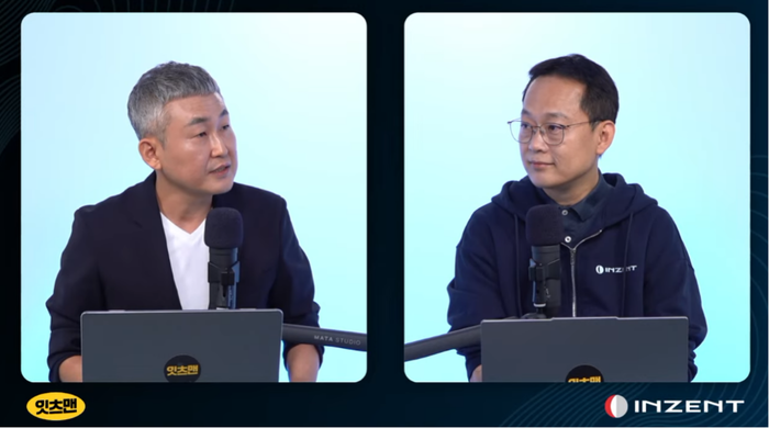 인젠트 이대희 이사(오른쪽)가 사회자와 대화를 나눴다.