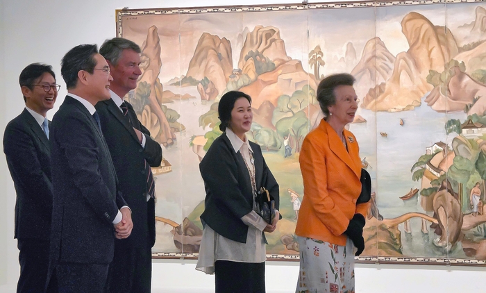 [포토] KH컬렉션 찾은 영국 앤 공주