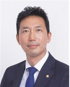 국회 과학기술정보방송통신위원회 소속 이정헌 더불어민주당 의원