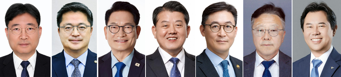 청와대는 1일 이재명 대통령이 정책실장에 하준경 현 경제성장수석(왼쪽부터), 경제성장수석에 문신학 현 산업통상부 차관, 평화외교특별보좌관에 더불어민주당 송영길 의원, 국방정책특별보좌관에 김병주 의원, 재정경제부 제1차관에 권대영 금융위 부위원장, 국토교통부 제2차관에 정의경 국토도시실장, 지방시대위원장에 박정현 전 부여군수를 임명 및 위촉했다고 밝혔다. 연합뉴스