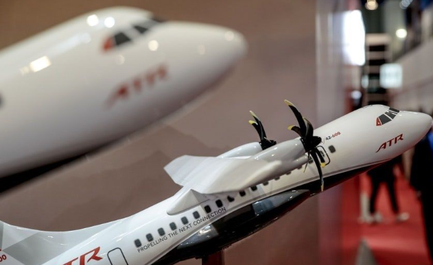 ATR 42-600 터보프롭 항공기 모형. 사진=EPA 연합뉴스