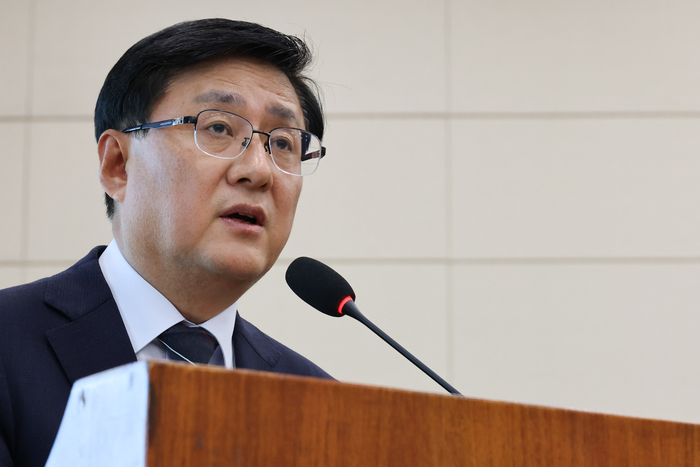 김성환 기후에너지환경부장관이 6일 국회에서 열린 기후에너지환경노동위원회 국정감사에서 업무보고하고 있다. 연합뉴스.