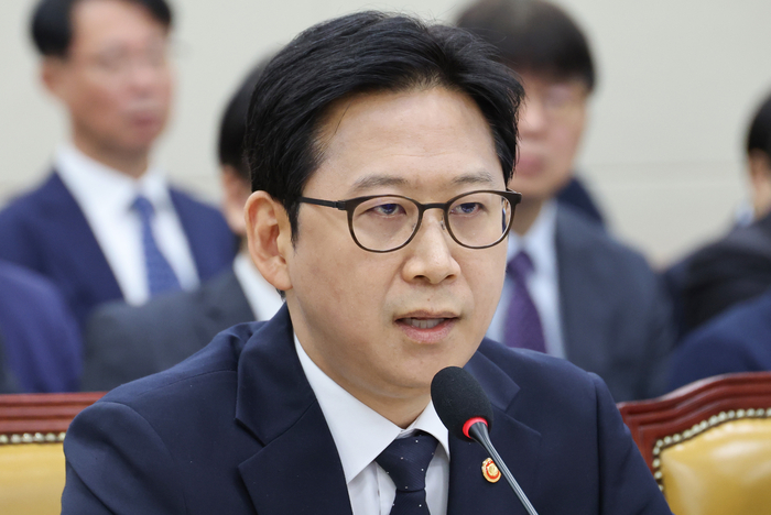 배경훈 부총리 겸 과학기술정보통신부 장관이 6일 국회에서 열린 과학기술정보방송통신위원회 국정감사에서 의원 질의에 답하고 있다.