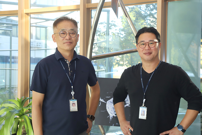 성과를 낸 연구진. 김대수 센터장(사진 왼쪽)과 조현수 센터장