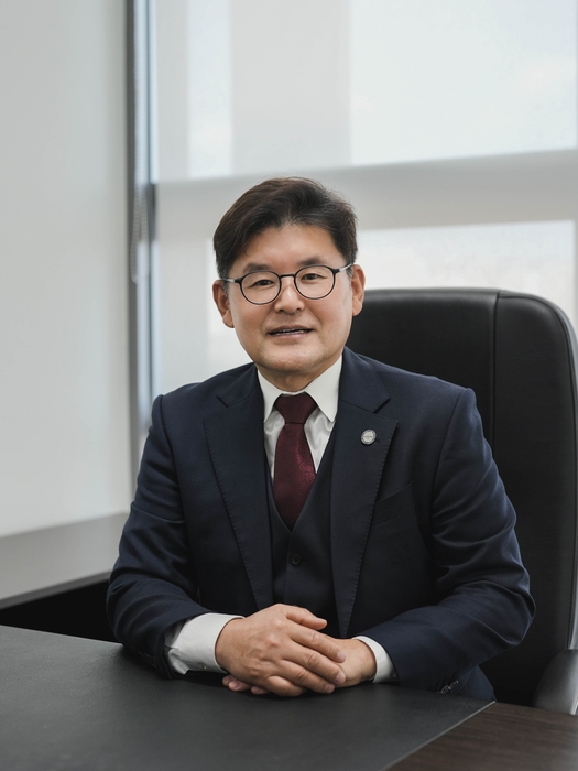 박진호 총장직무대행.