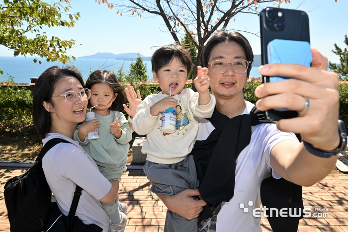 [포토] 누리호 발사 성공을 기념하며